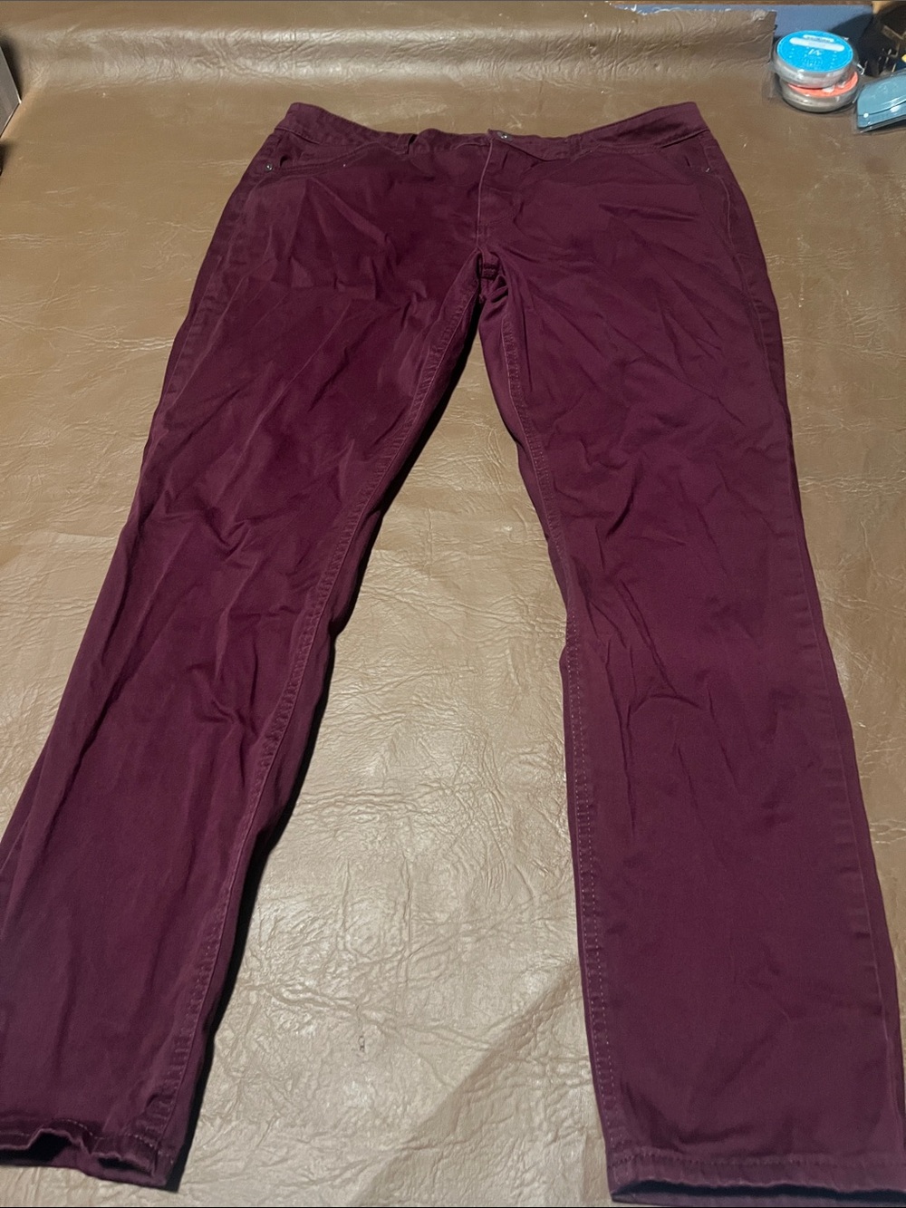 Arizona Jean Company Women's Straight Leg Jeans in Burgundy